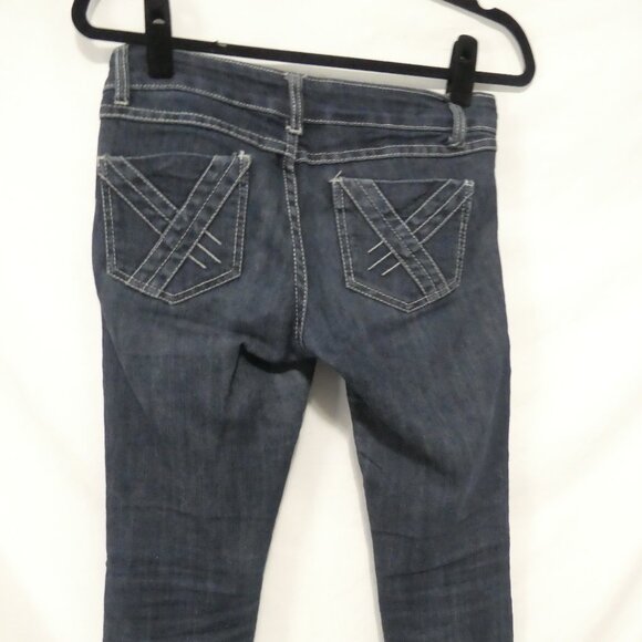 BONGO DENIM | size 5 | Sleek Blue Dark Wash Slim Fit Jeans - Picture 13 of 16